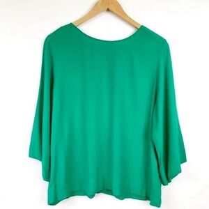 Sam & Lavi Green Blouse. Rayon. Size Medium Petite